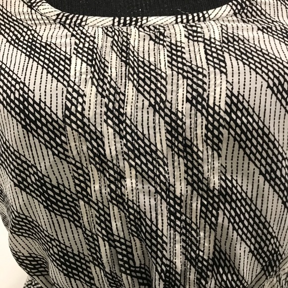 Urban Outfitters “Ecote” Printed Hanky Chiffon Dress - Picture 3 of 9